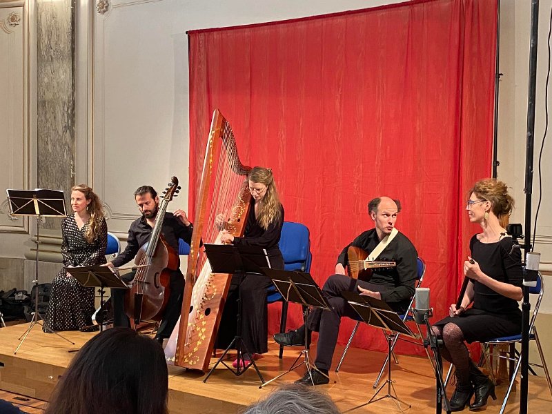 277571342_4952902114745249_858779244825921606_n.jpg - Ensemble L'Achéron (Voix, flûte, harpe, viole et Bor Zuljan au luth)