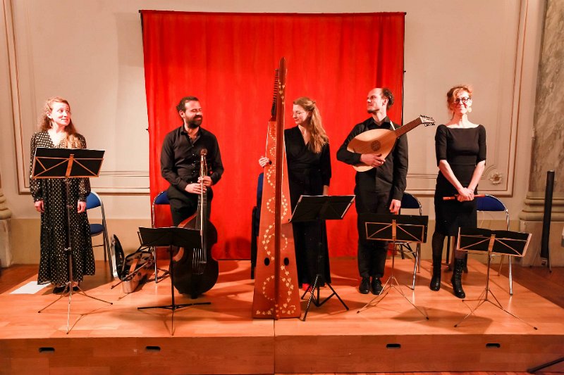 l_acheron_12.jpg - Ensemble L'Achéron (Voix, flûte, harpe, viole et Bor Zuljan au luth)