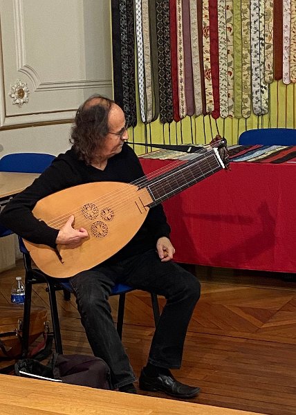 339253289_719815149934305_7615205820610925106_n.jpg - Mauricio Buraglia, luth baroque : Sonate en Sib Majeur du Ms. de Dresde
