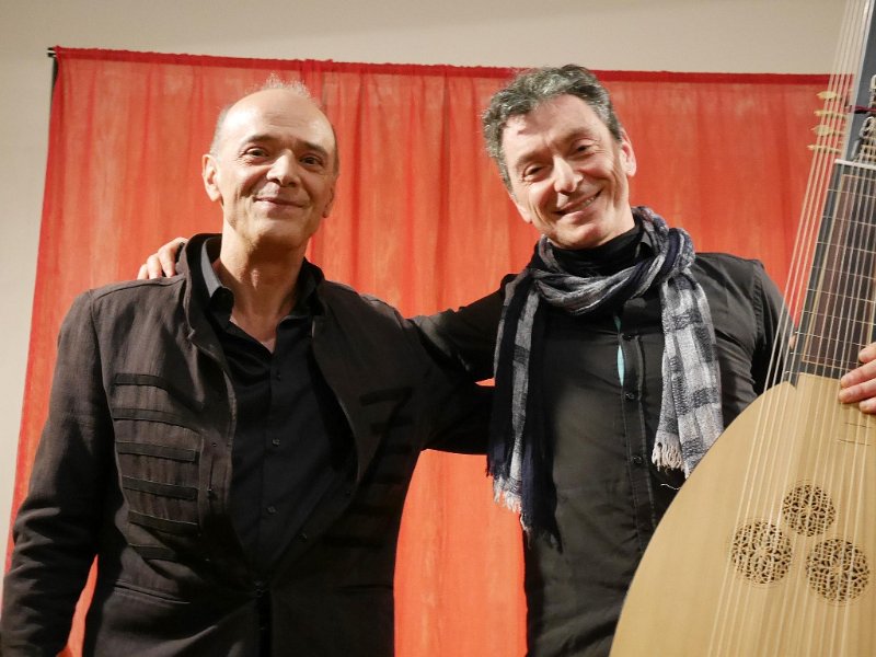 339290587_1273374300248900_6944424189011693300_n.jpg - Massimo Moscardo et Gabriele Natilla, théorbe et tiorbino (Castaldi - Frescobaldi)