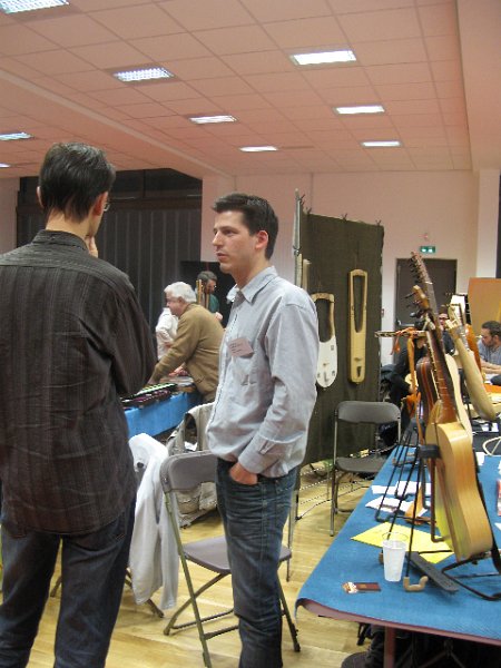 IMG_5613.jpg - Stand SFL, exposition de luthiers aux Journées de Musiques Anciennes de Vanves les 3 et 4 décembre 2011